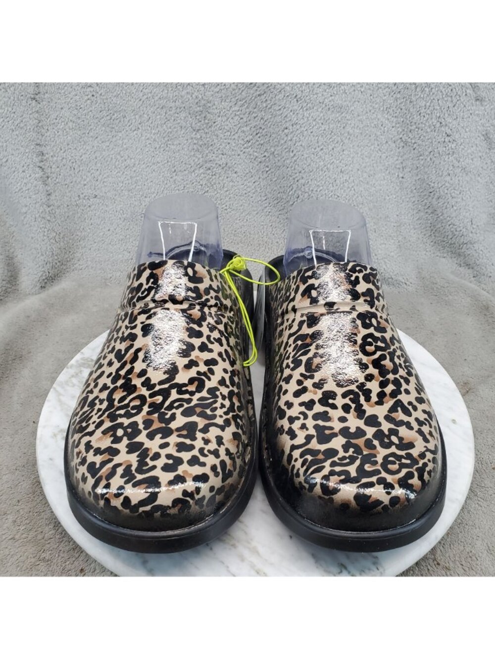 Oofos Shoes Womens Size 12 OOcloog Brown Black Leopard Print Clogs *NWT* - Picture 2 of 10